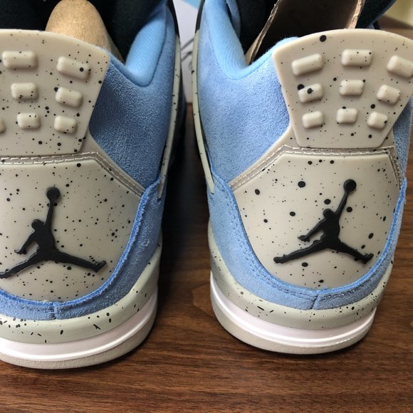 Jordan 4 Retro University Blue main image 4